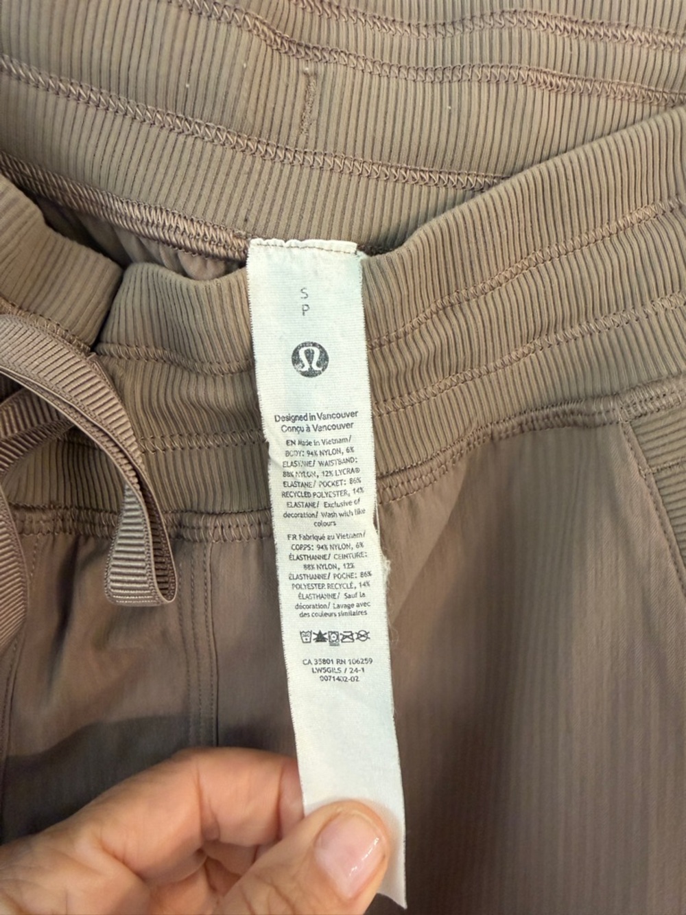 lululemon Dance Studio Relaxed Fit mid-rise Cargo Pants - Picture 4 of 9